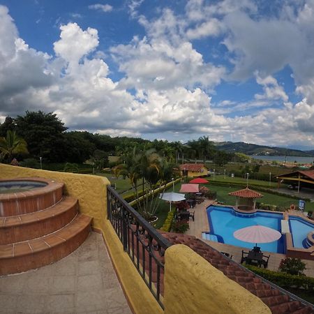 Hotel Osadia Ventura Calima Exterior photo